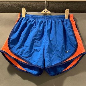 Nike womens dry tempo shorts